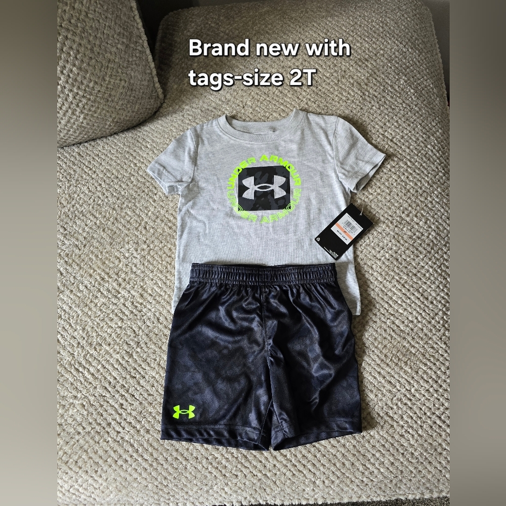 Under Armour Gray Tee & Black Shorts with Neon Green Logo - Toddler 2T